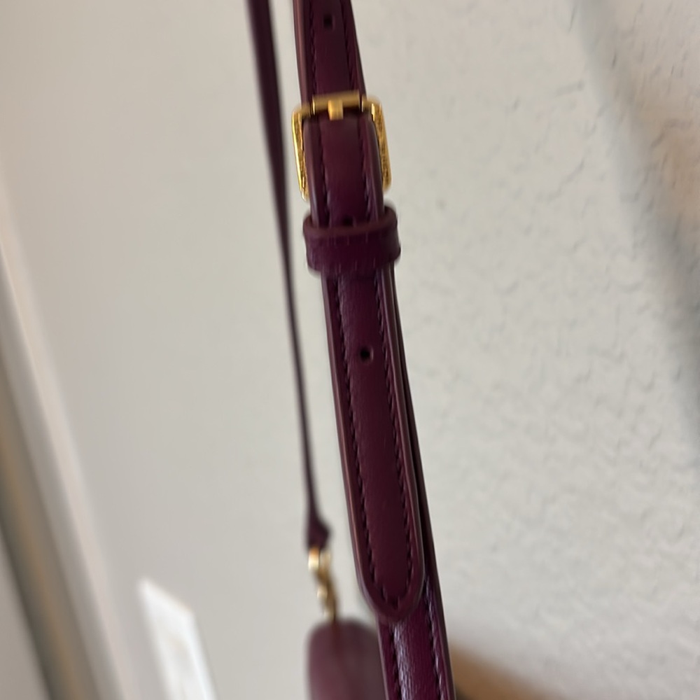 Tory Burch Robinson Expandable Concierge Wallet/Handbag - Picture 4 of 16